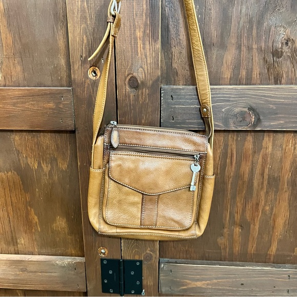 Fossil Brown Leather Messenger Bag - Picture 2 of 5